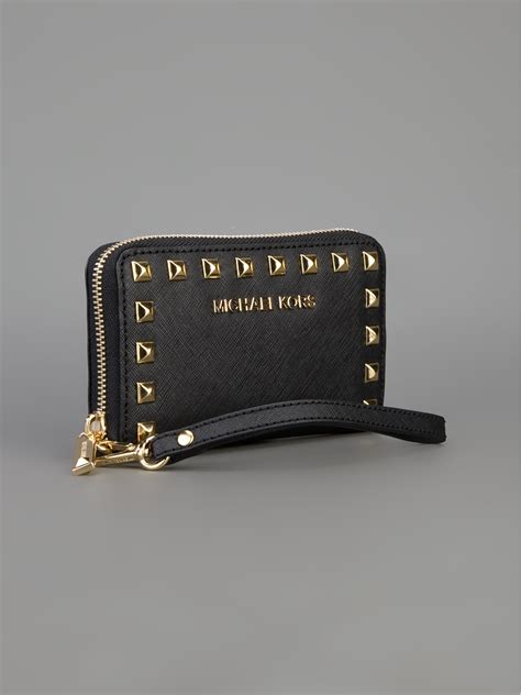 michael kors wristlet wallet black.